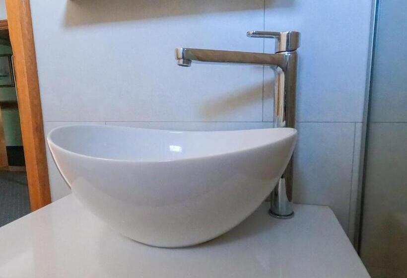 اتاق لوکس خانوادگی, Pansion Stari Grad