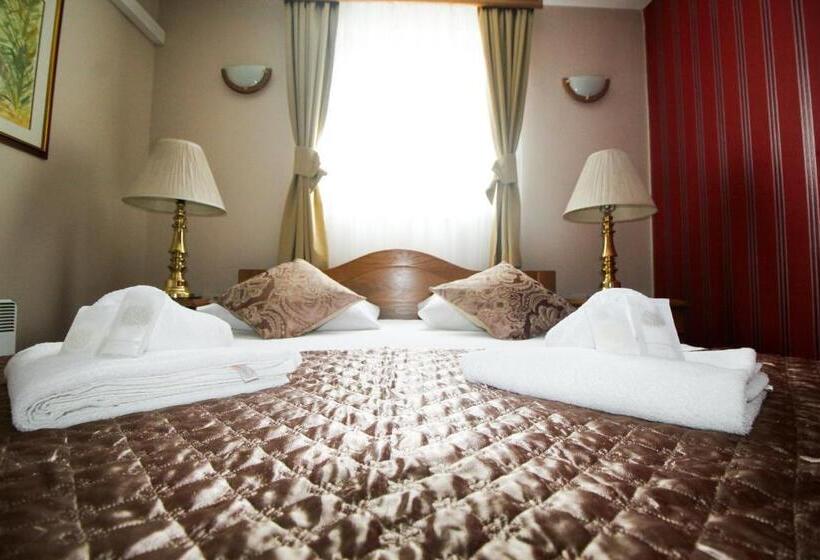 اتاق لوکس سه تخته, Pansion Stari Grad