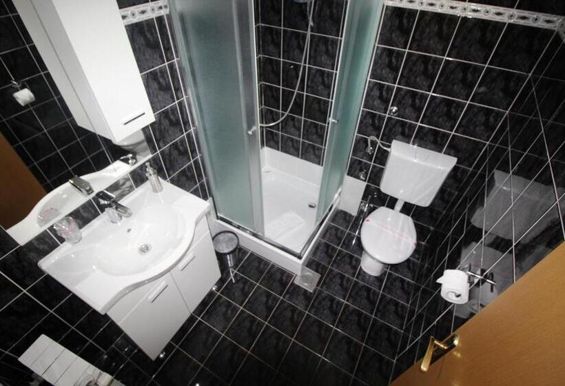 Deluxe Room Mountain View, Pansion Stari Grad