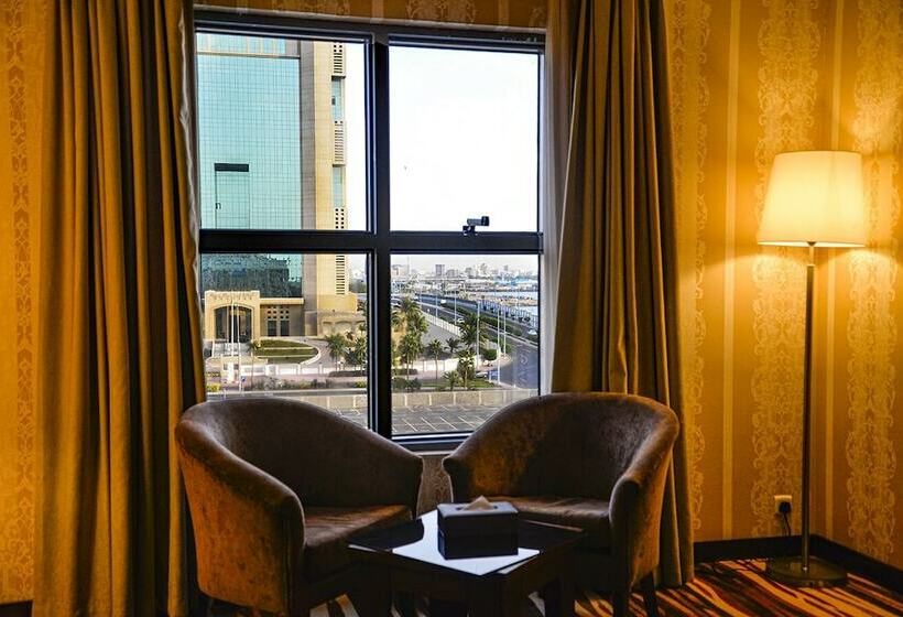 Номер Стандарт Вид на Город, Crown Town