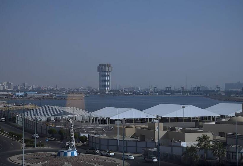 Номер Deluxe Вид на Море Боковой, Crown Town