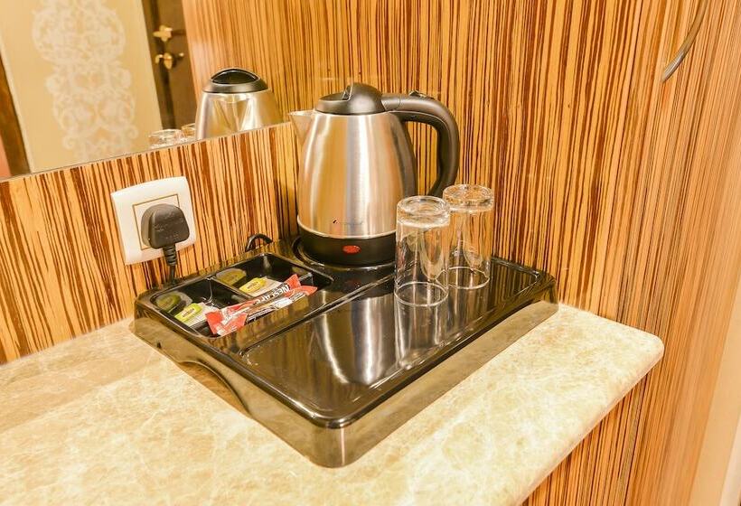 Номер Deluxe Вид на Море Боковой, Crown Town