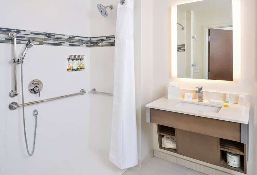 Люкс Адаптированный для Инвалидов, Even Hotel Eugene, An Ihg