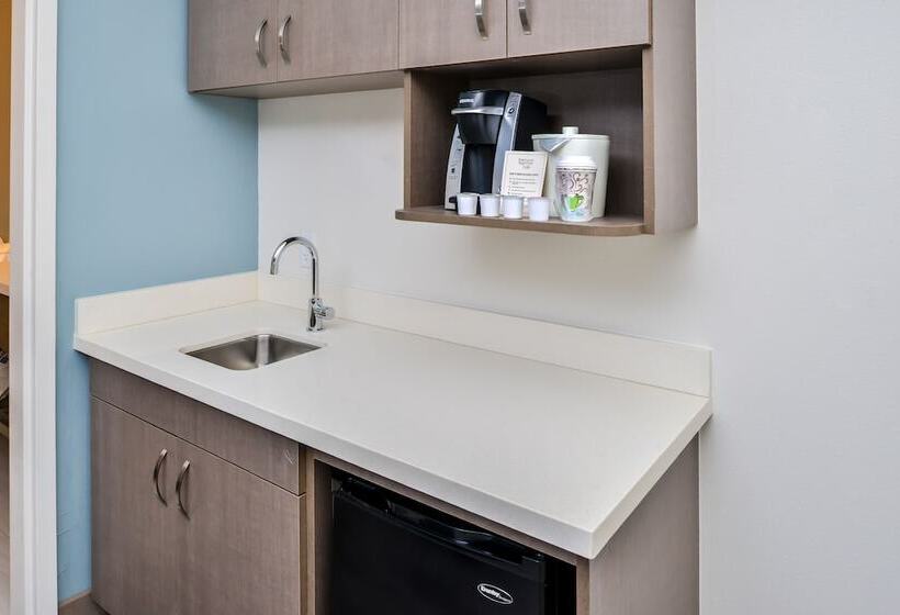 Люкс Адаптированный для Инвалидов, Even Hotel Eugene, An Ihg