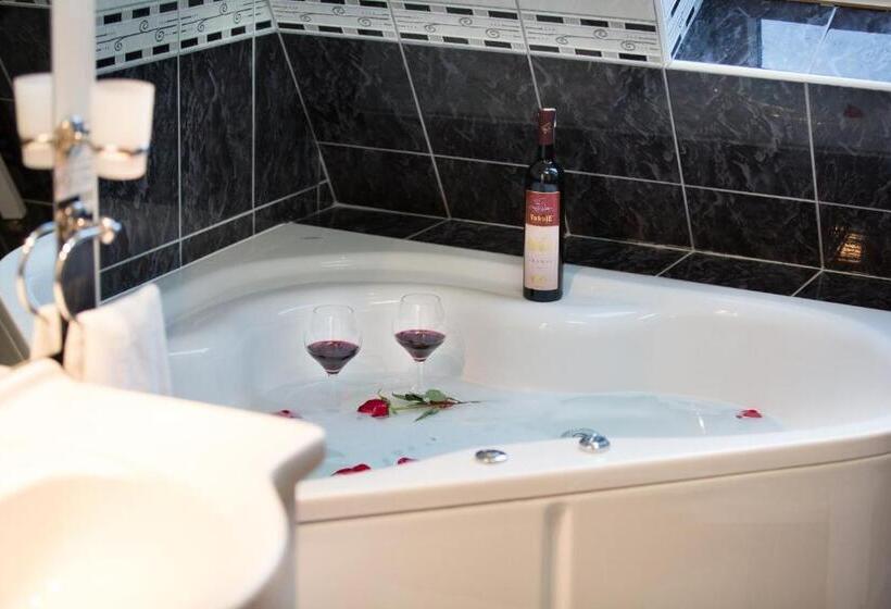 اتاق خانوادگی, Motel Babino Brdo