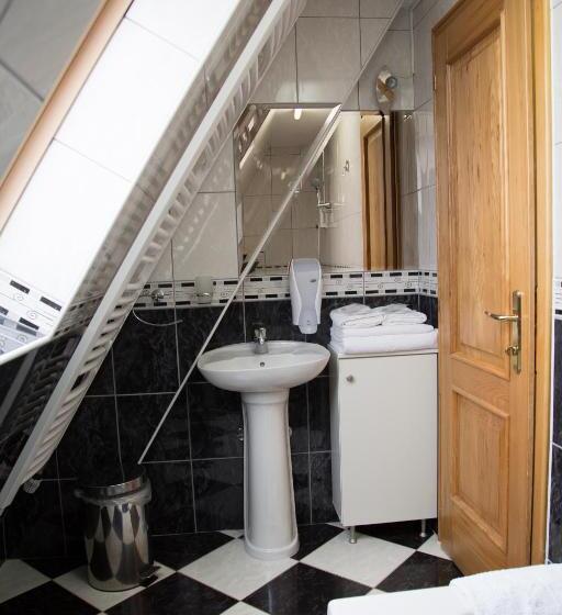 اتاق لوکس با بالکن, Motel Babino Brdo