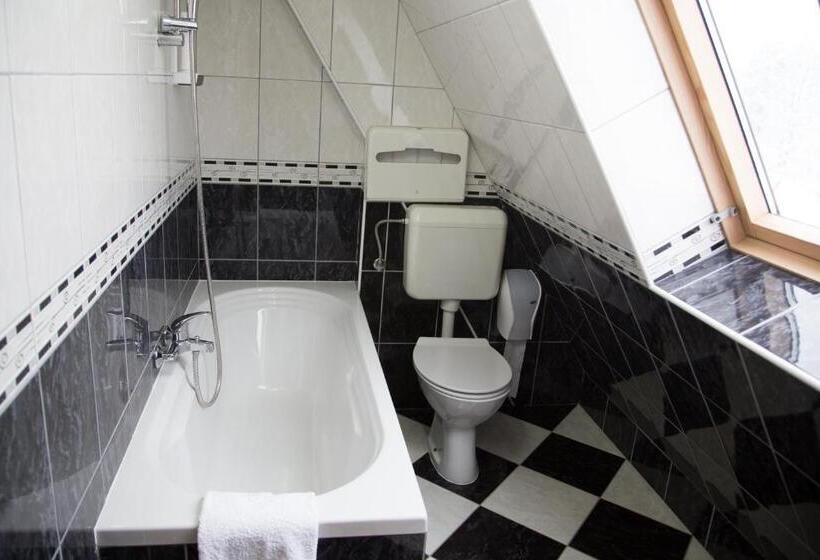 اتاق لوکس با بالکن, Motel Babino Brdo