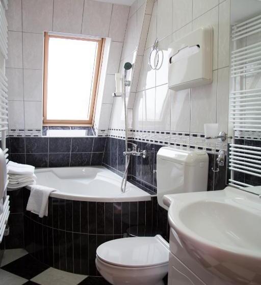 اتاق لوکس با بالکن, Motel Babino Brdo