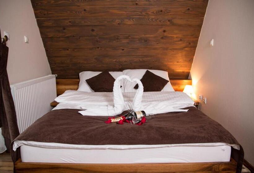 اتاق لوکس با بالکن, Motel Babino Brdo