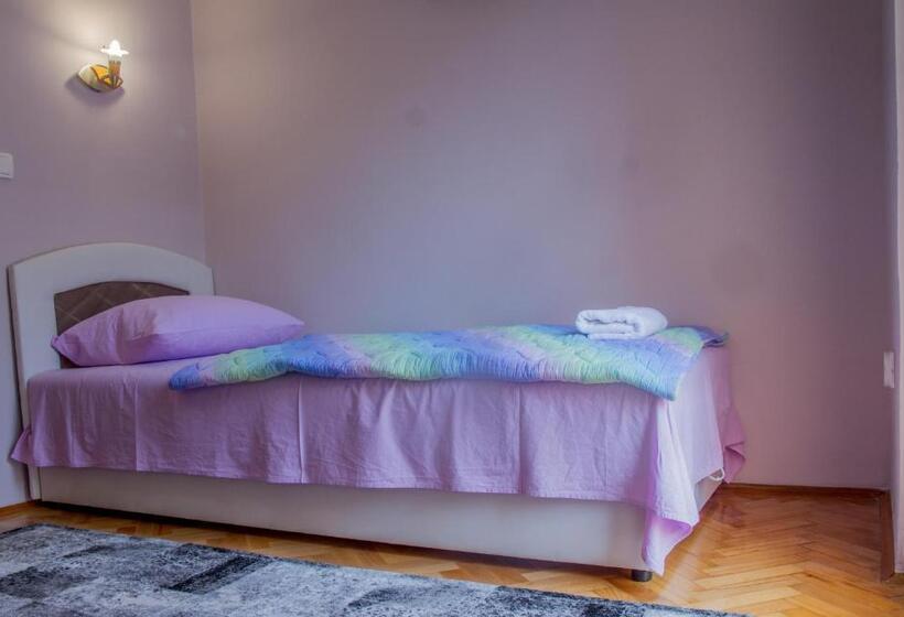 اتاق استاندارد یک نفره, Motel Han