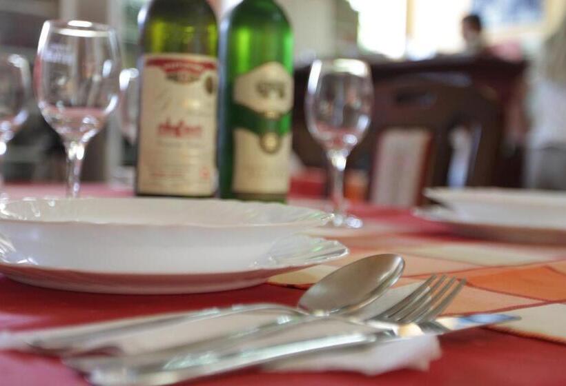 اتاق استاندارد یک نفره, Motel Han