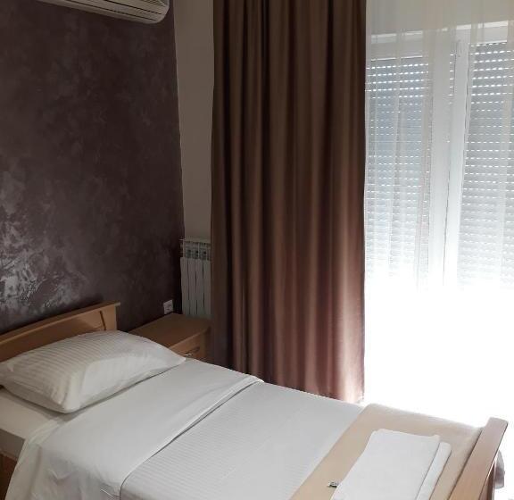 اتاق استاندارد یک نفره, Motel Lav