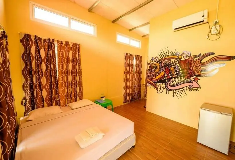 تختخواب در اتاق مشترک, Lover View Pool Bar & Bungalows