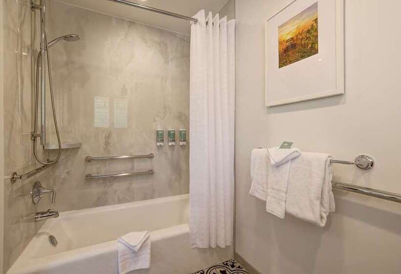 اتاق لوکس, Hilton Garden Inn Hanover Lebanon