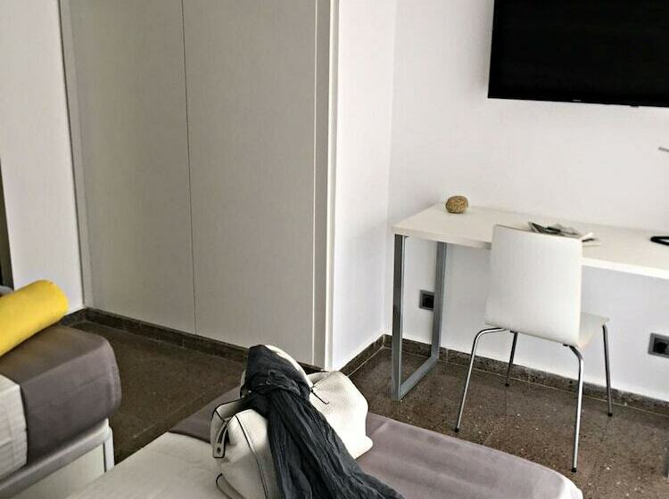 اتاق استاندارد با بالکن, Roisa Hostal Boutique