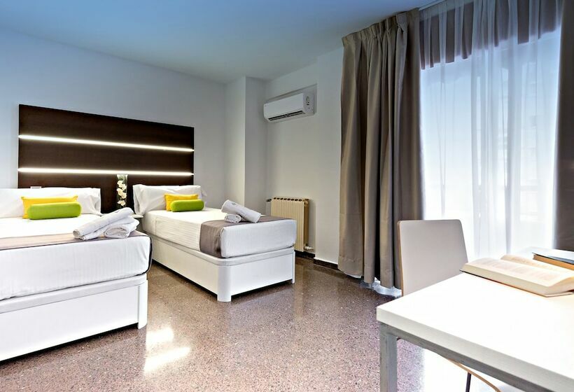 اتاق استاندارد با بالکن, Roisa Hostal Boutique