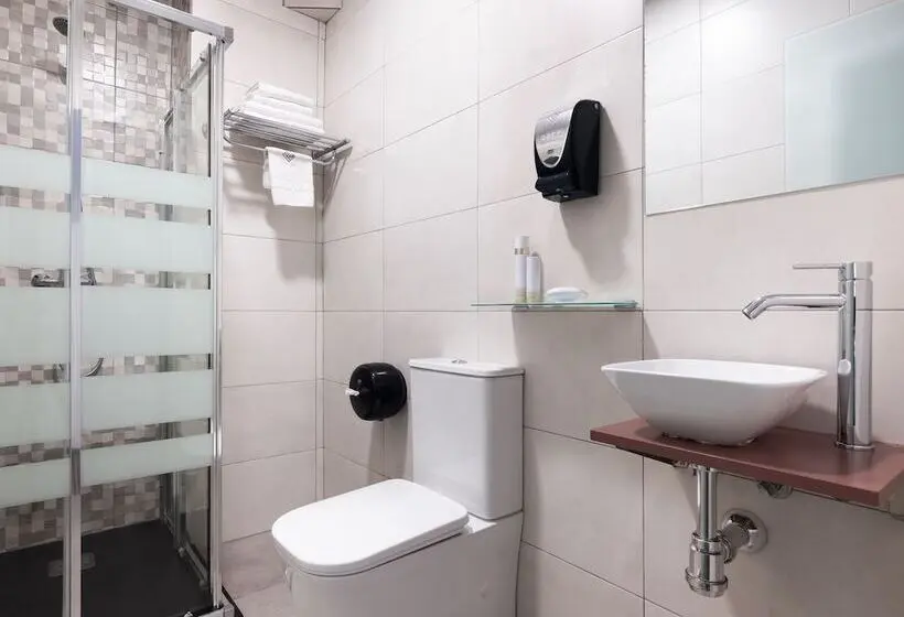 سوییت جونیور, Roisa Hostal Boutique