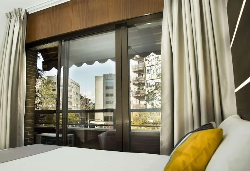 سوییت جونیور, Roisa Hostal Boutique