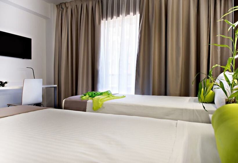 اتاق استاندارد با بالکن, Roisa Hostal Boutique