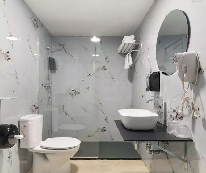 اتاق استاندارد با بالکن, Roisa Hostal Boutique