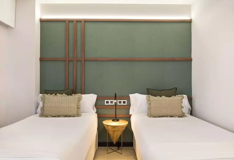 سوییت جونیور, Roisa Hostal Boutique