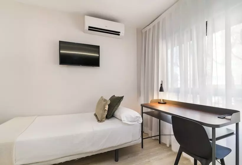 سوییت جونیور, Roisa Hostal Boutique