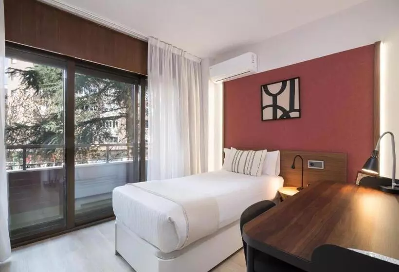 اتاق استاندارد یک تخته با بالکن, Roisa Hostal Boutique
