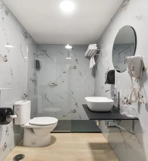اتاق استاندارد با بالکن, Roisa Hostal Boutique