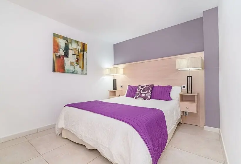 آپارتمان 1 خوابه با چشم‌انداز استخر, Sol Mogan Suites - Adults Only