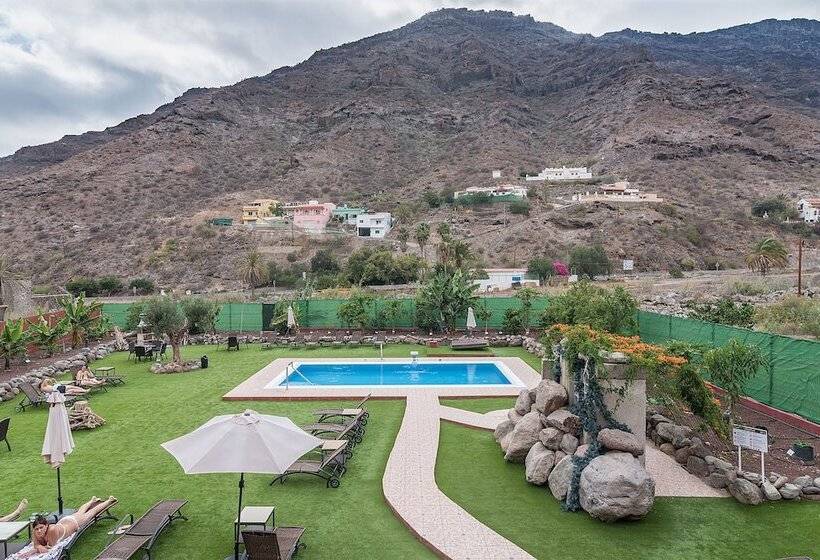 プールビューのバルコニー付１ベッドルームアパート, Sol Mogan Suites - Adults Only