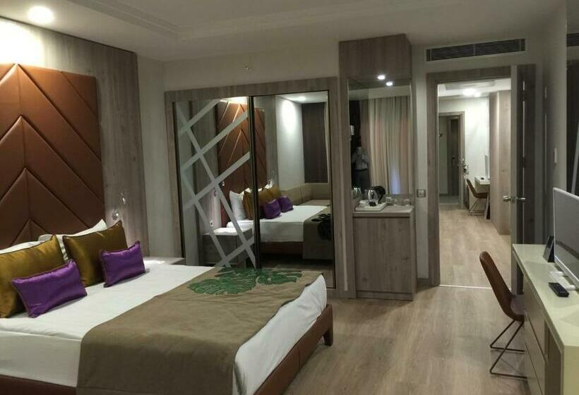 Pokój Rodzinny, Delphin Be Grand Resort