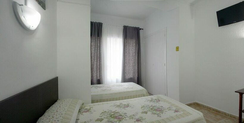 标准三人间, Playa Sol Costa Brava