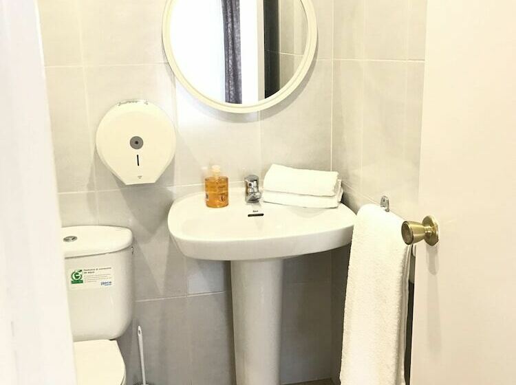 标准三人间, Playa Sol Costa Brava