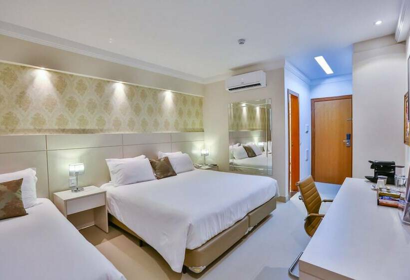 디럭스 트리플 룸, Golden Lis Hotel Boutique