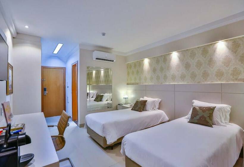 디럭스 룸, Golden Lis Hotel Boutique