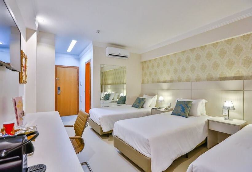 디럭스 트리플 룸, Golden Lis Hotel Boutique