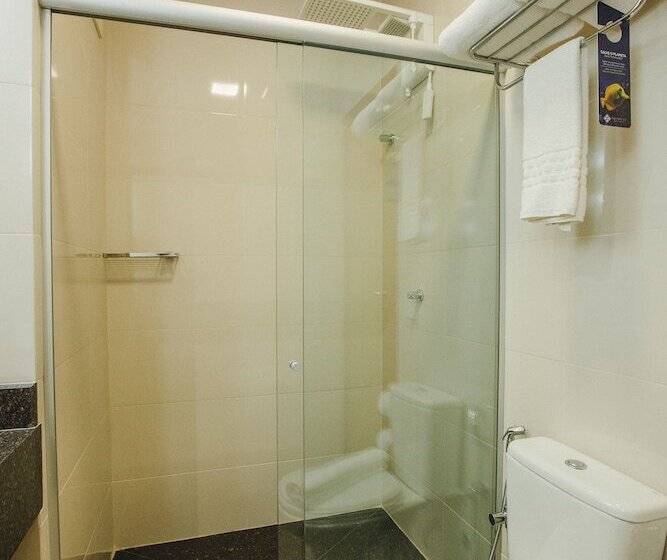 디럭스 트리플 룸, Golden Lis Hotel Boutique