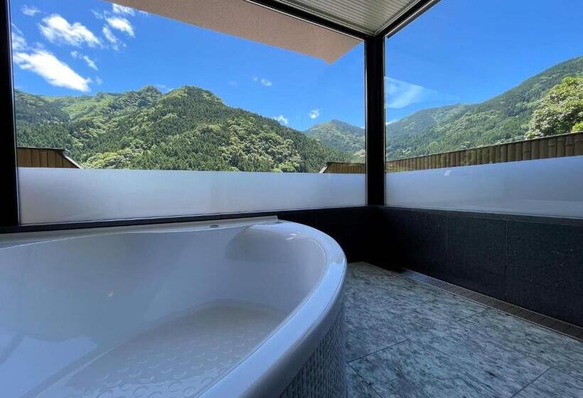 חדר דלוקס עם נוף, Kazurabashi