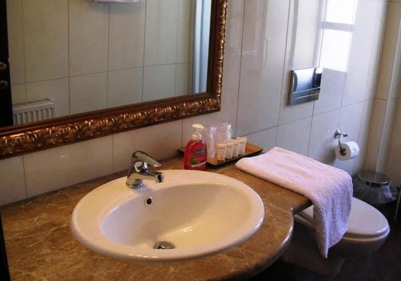 マウンテンビュースタンダードルーム, Monodendri