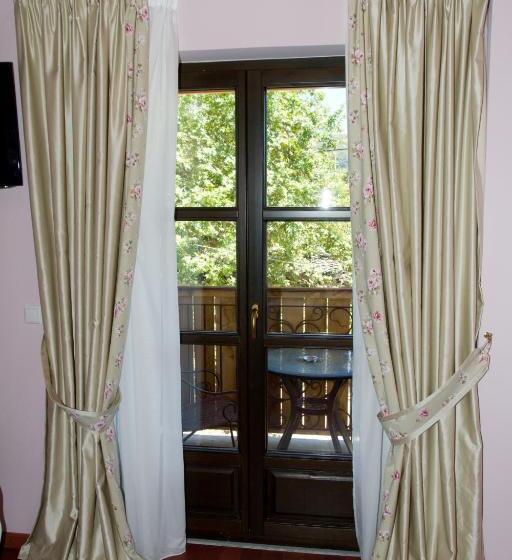 スーペリアールーム, Monodendri