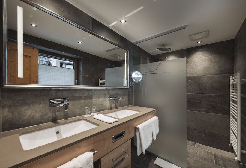 اتاق کلاب, Piz Buin