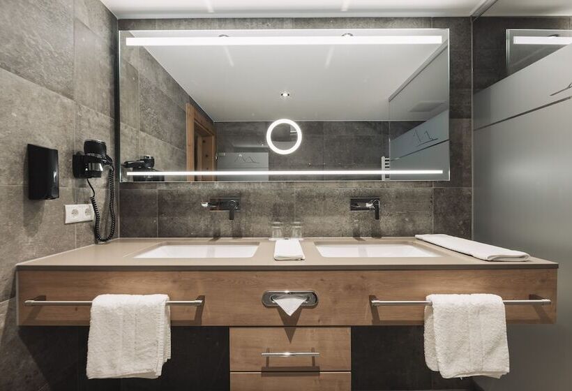 اتاق کلاب, Piz Buin