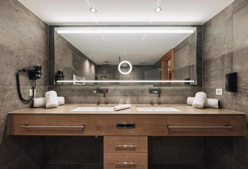 Club Triple Room, Piz Buin