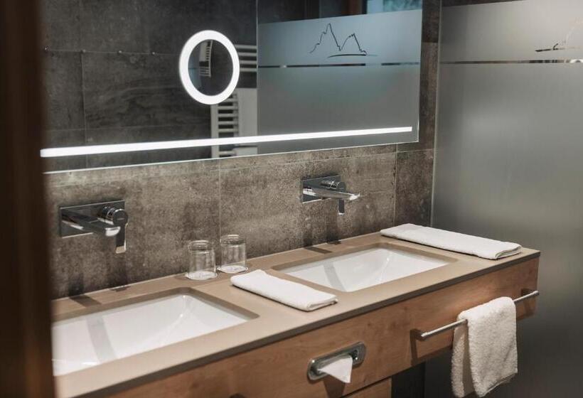 Club Triple Room, Piz Buin