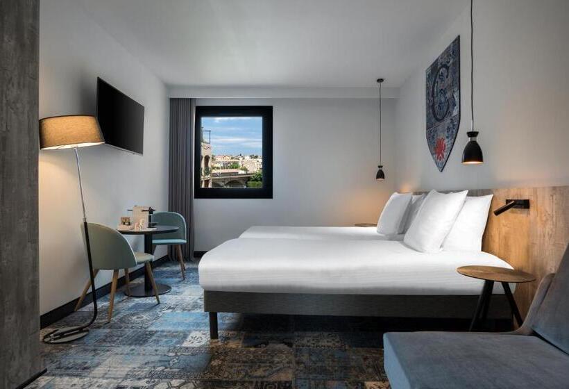 اتاق استاندارد سه تخته با چشمانداز باغ, Sowell Hotels Les Chevaliers