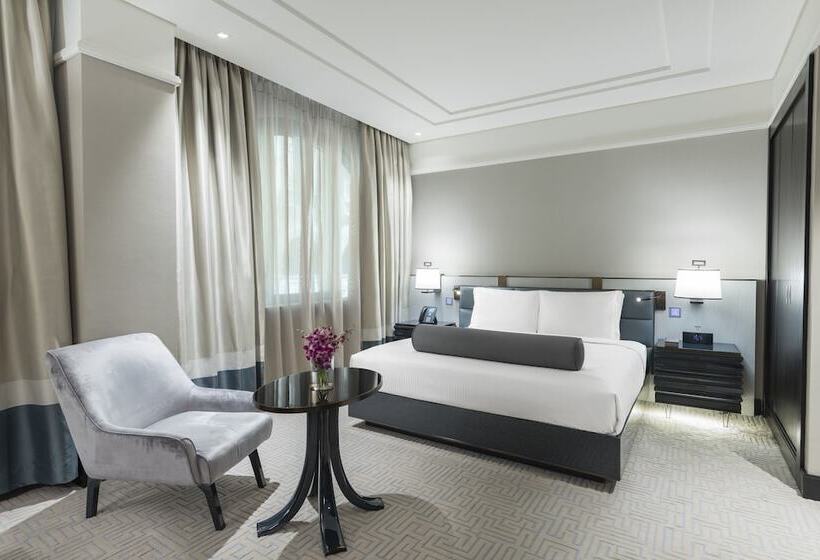 キングサイズベッドのスタンダードルーム, The Hotel Galleria Jeddah, Curio Collection By Hilton