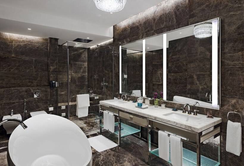 スタンダードルーム, The Hotel Galleria Jeddah, Curio Collection By Hilton