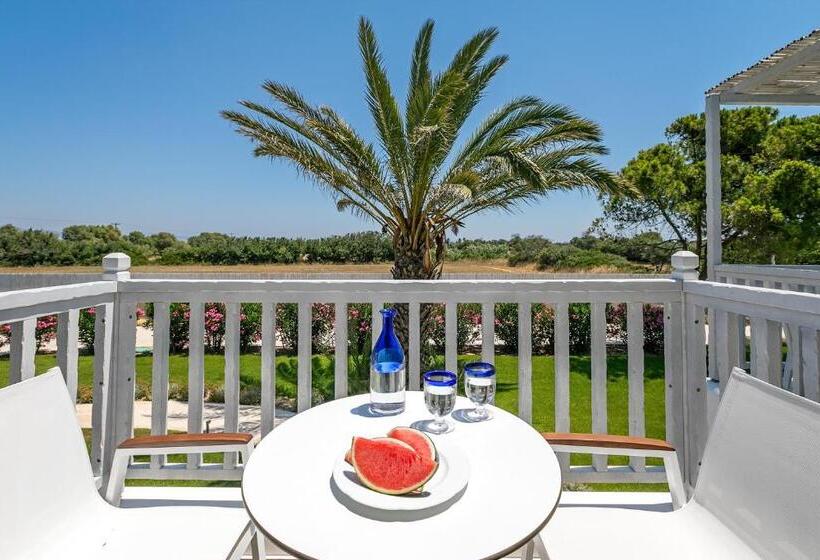 Полулюкс, White Pearls Luxury Suites   Adults Only