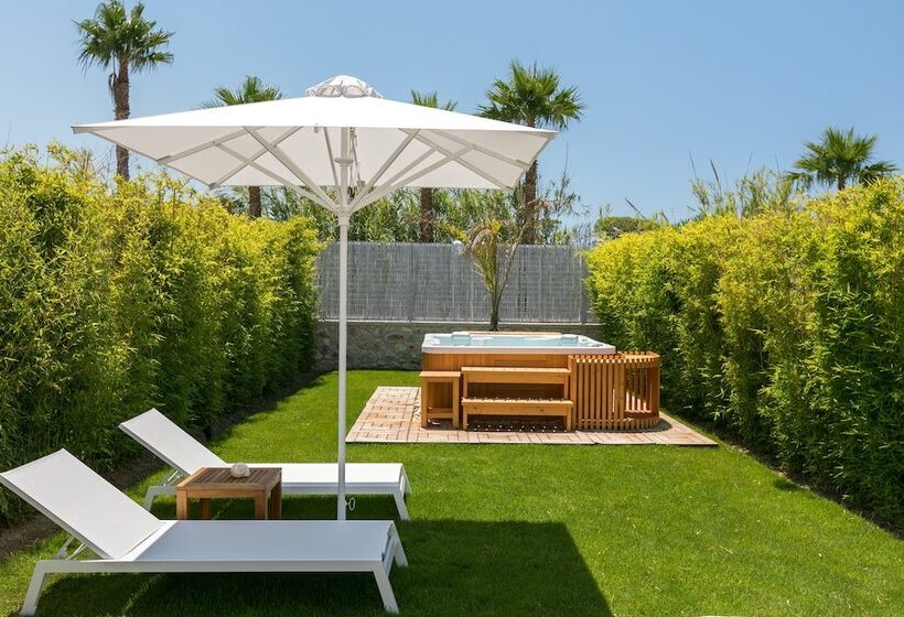 Люкс с гидромассажем, White Pearls Luxury Suites   Adults Only