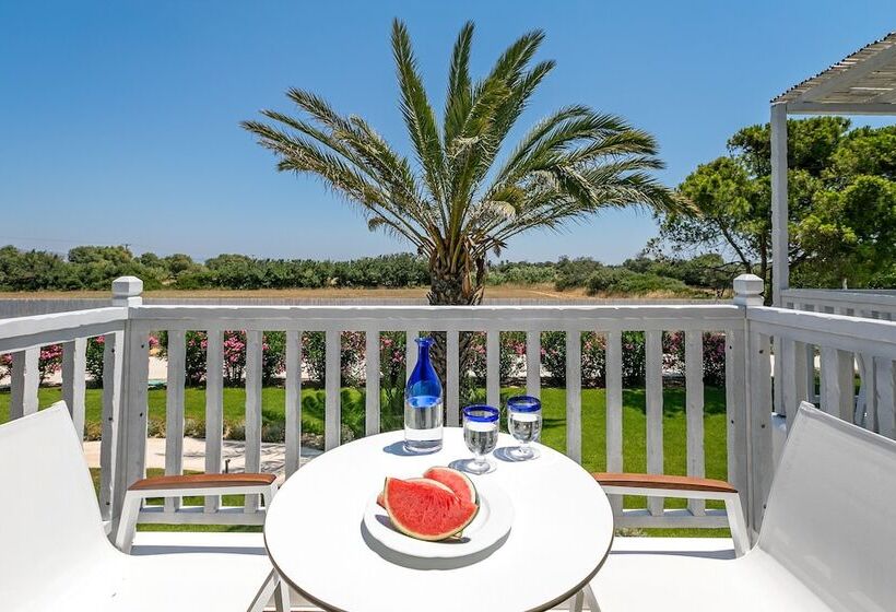 Полулюкс, White Pearls Luxury Suites   Adults Only